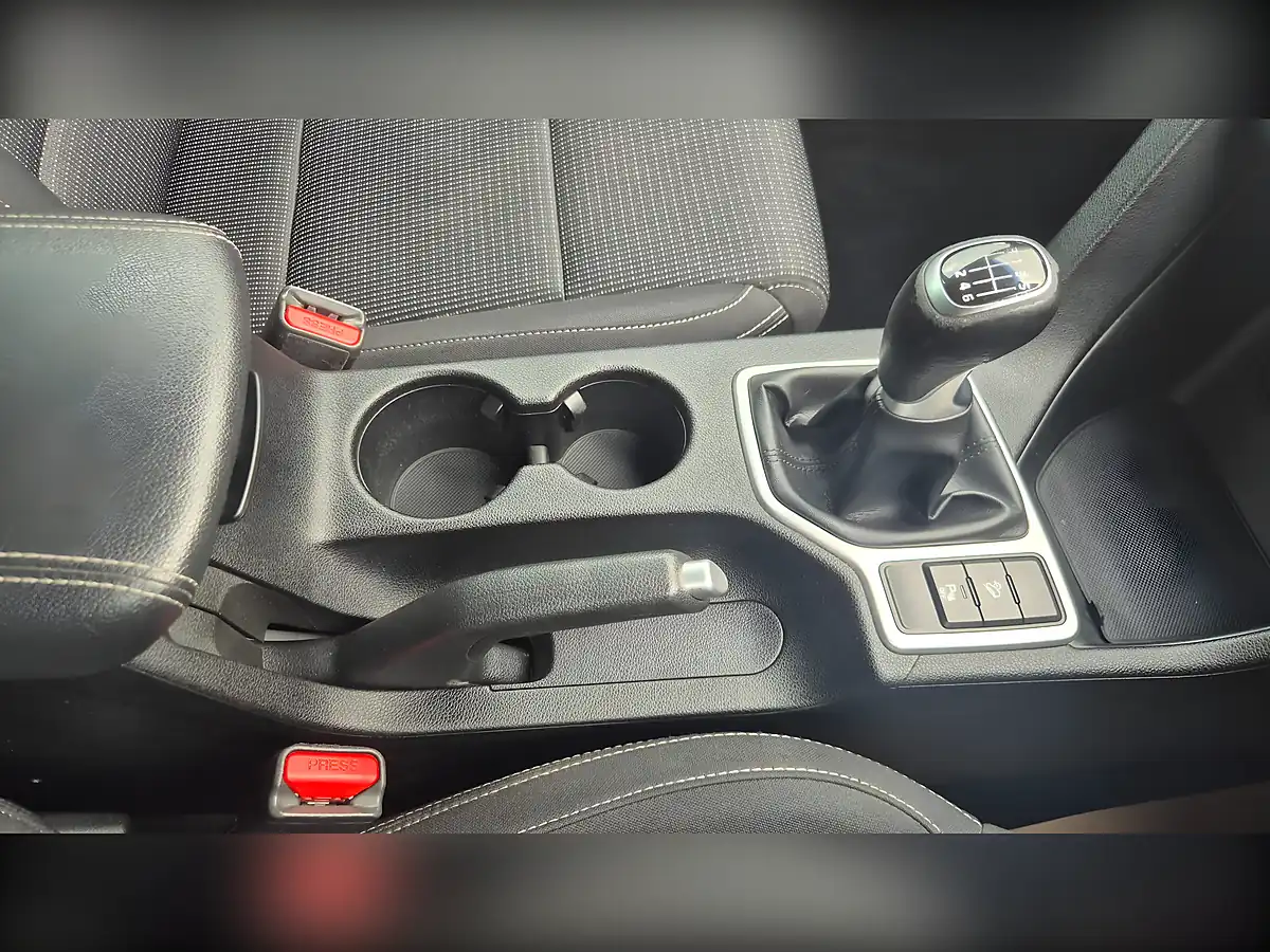 Used 2020 Kia Sportage 2 Red - Interior and Exterior details 20