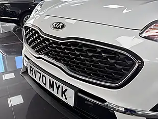 Used 2020 Kia Sportage 2 White - Interior and Exterior details 10