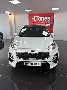 Used 2020 Kia Sportage 2 White - Interior and Exterior details 11