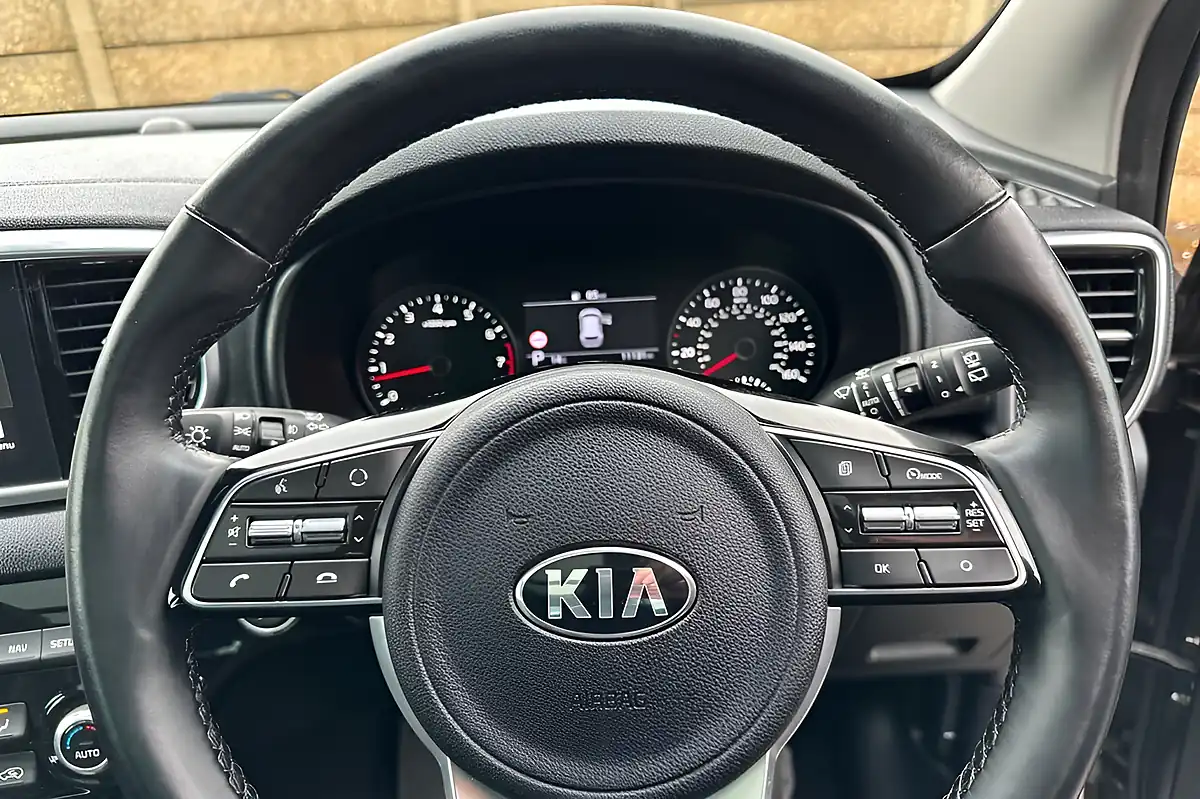Used 2020 Kia Sportage 4 Brown - Interior and Exterior details 10
