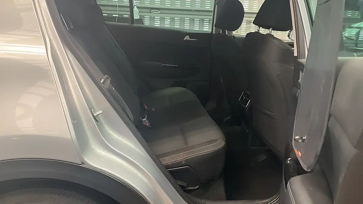Used 2020 Kia Sportage Ecodynamics+ 2 Silver - Interior and Exterior details 17
