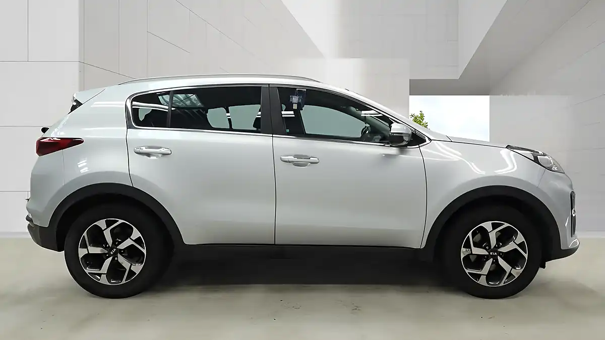 Used 2020 Kia Sportage Ecodynamics+ 2 Silver - Interior and Exterior details 8