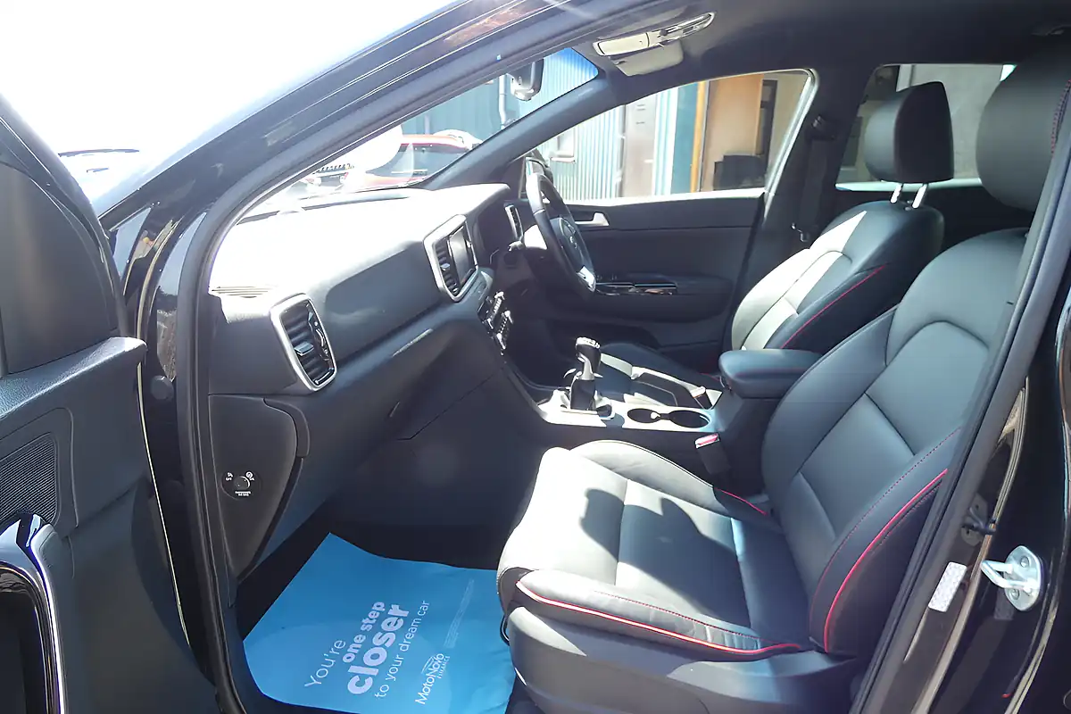 Used 2020 Kia Sportage GT-Line Black - Interior and Exterior details 10
