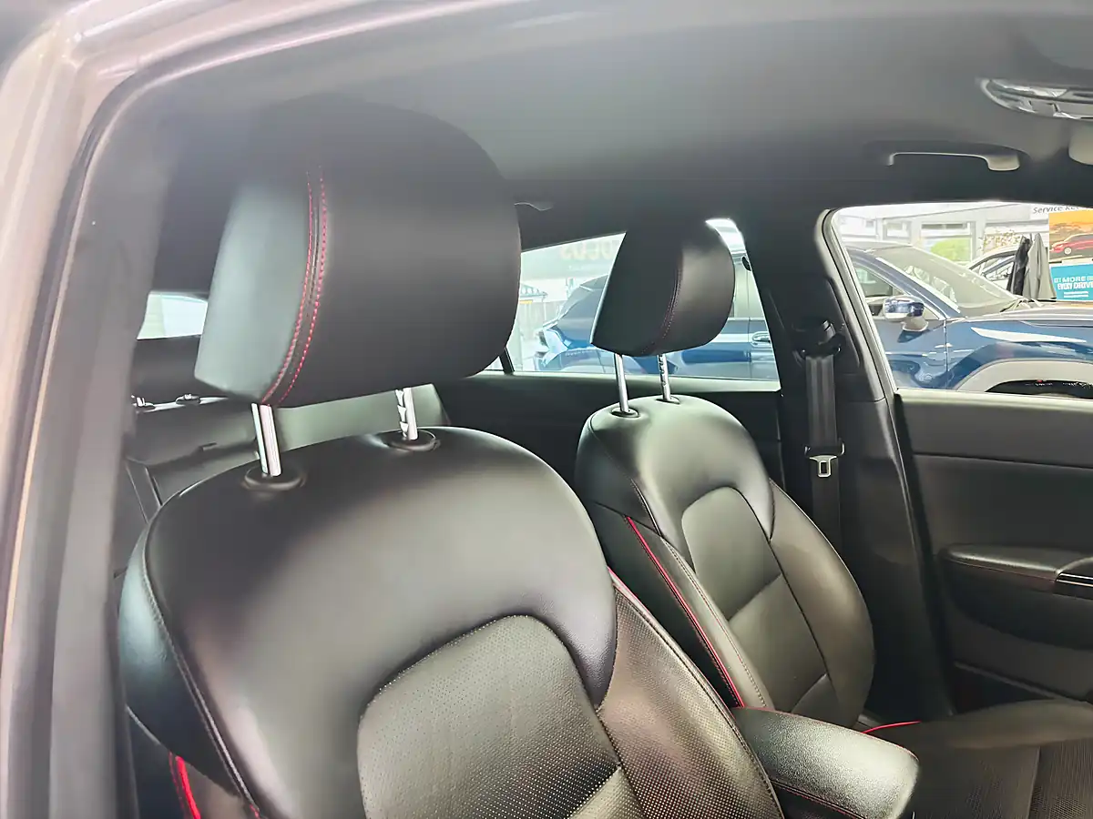 Used 2020 Kia Sportage GT-Line Silver - Interior and Exterior details 15