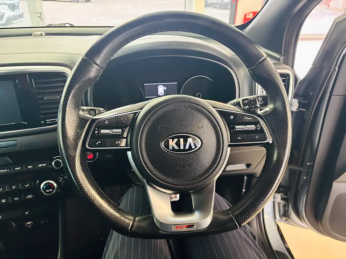 Used 2020 Kia Sportage GT-Line Silver - Interior and Exterior details 16