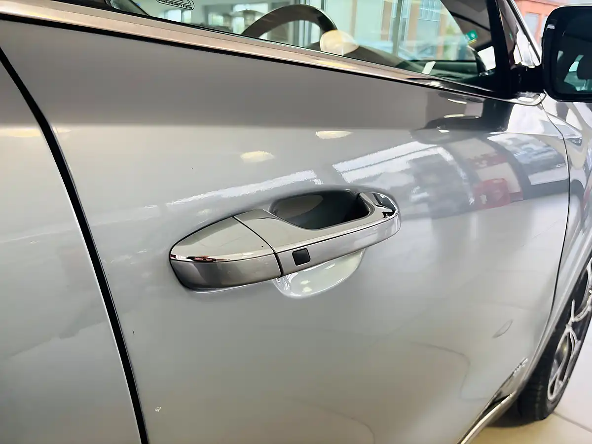 Used 2020 Kia Sportage GT-Line Silver - Interior and Exterior details 8