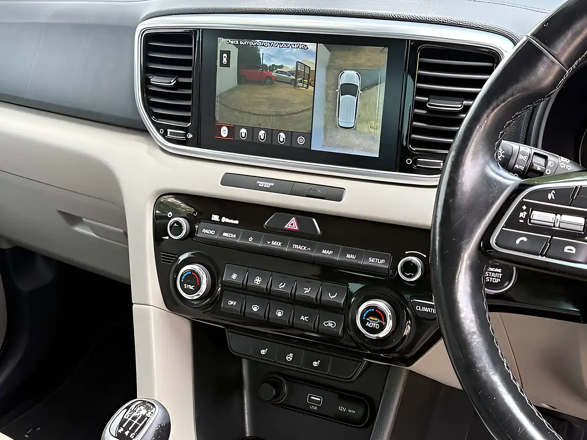 Used 2020 Kia Sportage Platinum Edition Lunar Silver - Interior and Exterior details 11