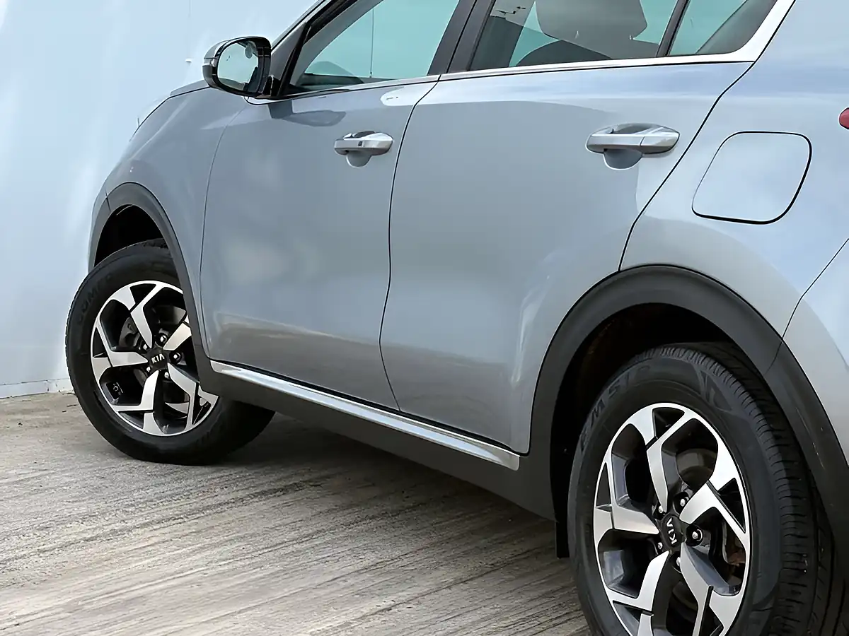 Used 2020 Kia Sportage Platinum Edition Lunar Silver - Interior and Exterior details 16