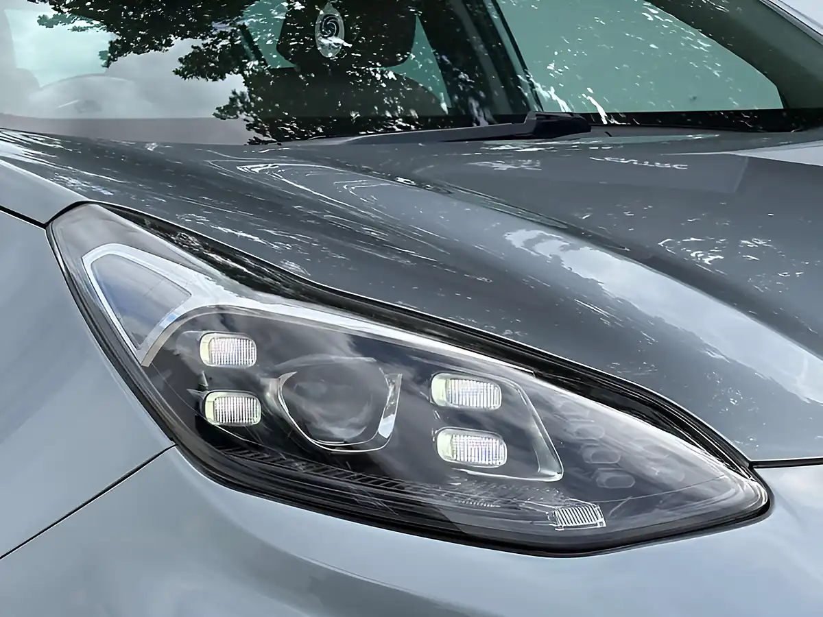 Used 2020 Kia Sportage Platinum Edition Lunar Silver - Interior and Exterior details 7