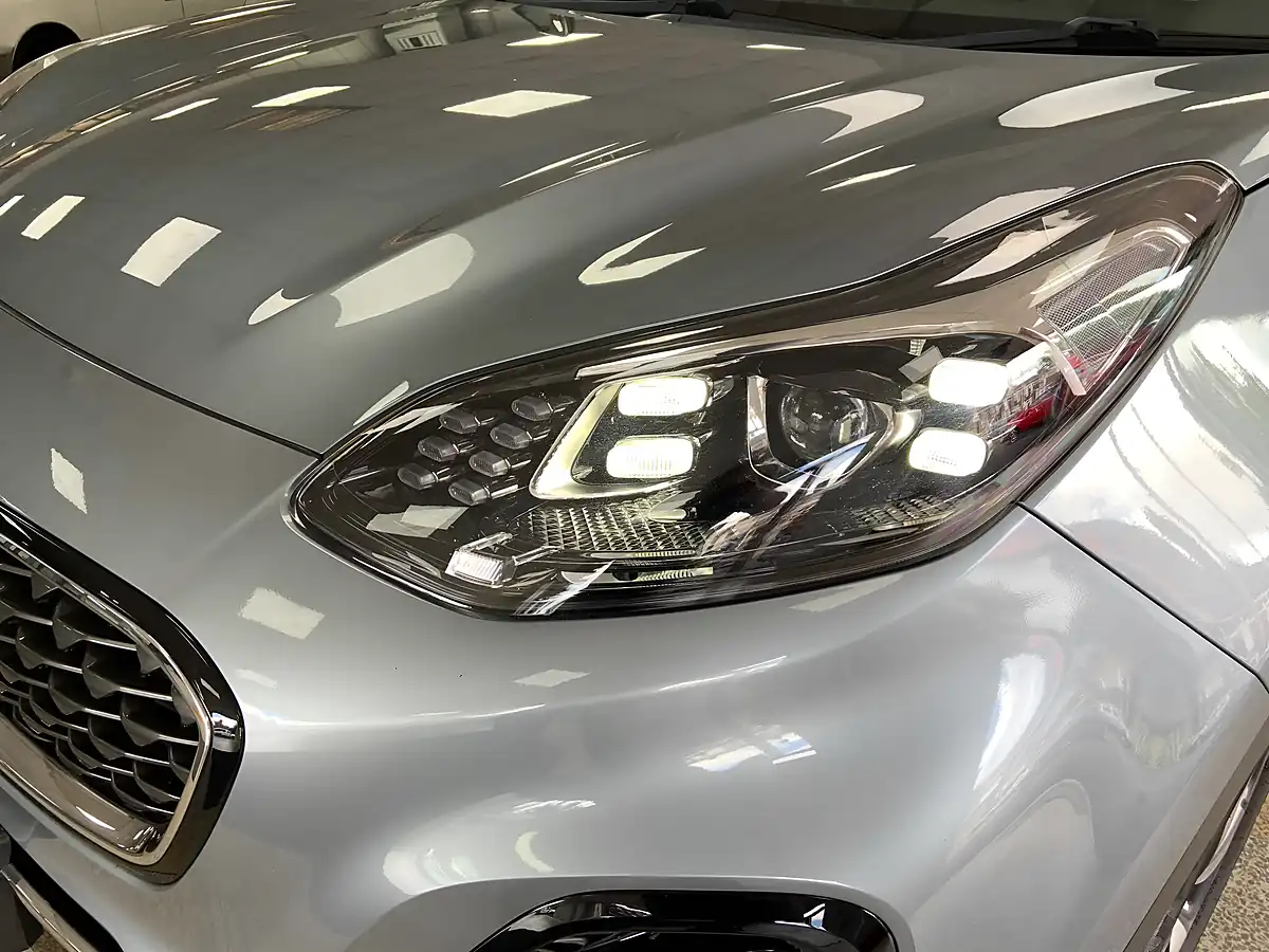 Used 2020 Kia Sportage Platinum Edition Silver - Interior and Exterior details 11