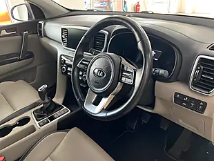 Used 2020 Kia Sportage Platinum Edition Silver - Interior and Exterior details 12