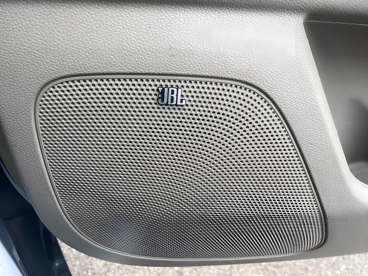 Used 2020 Kia Sportage Platinum Edition Silver - Interior and Exterior details 18