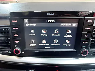 Used 2020 Kia Stonic 2 White - Interior and Exterior details 17