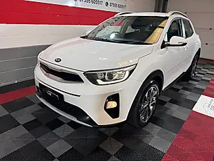 Used 2020 Kia Stonic 2 White - Interior and Exterior details 8
