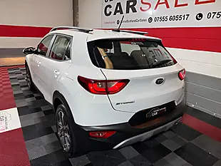 Used 2020 Kia Stonic 2 White - Interior and Exterior details 9