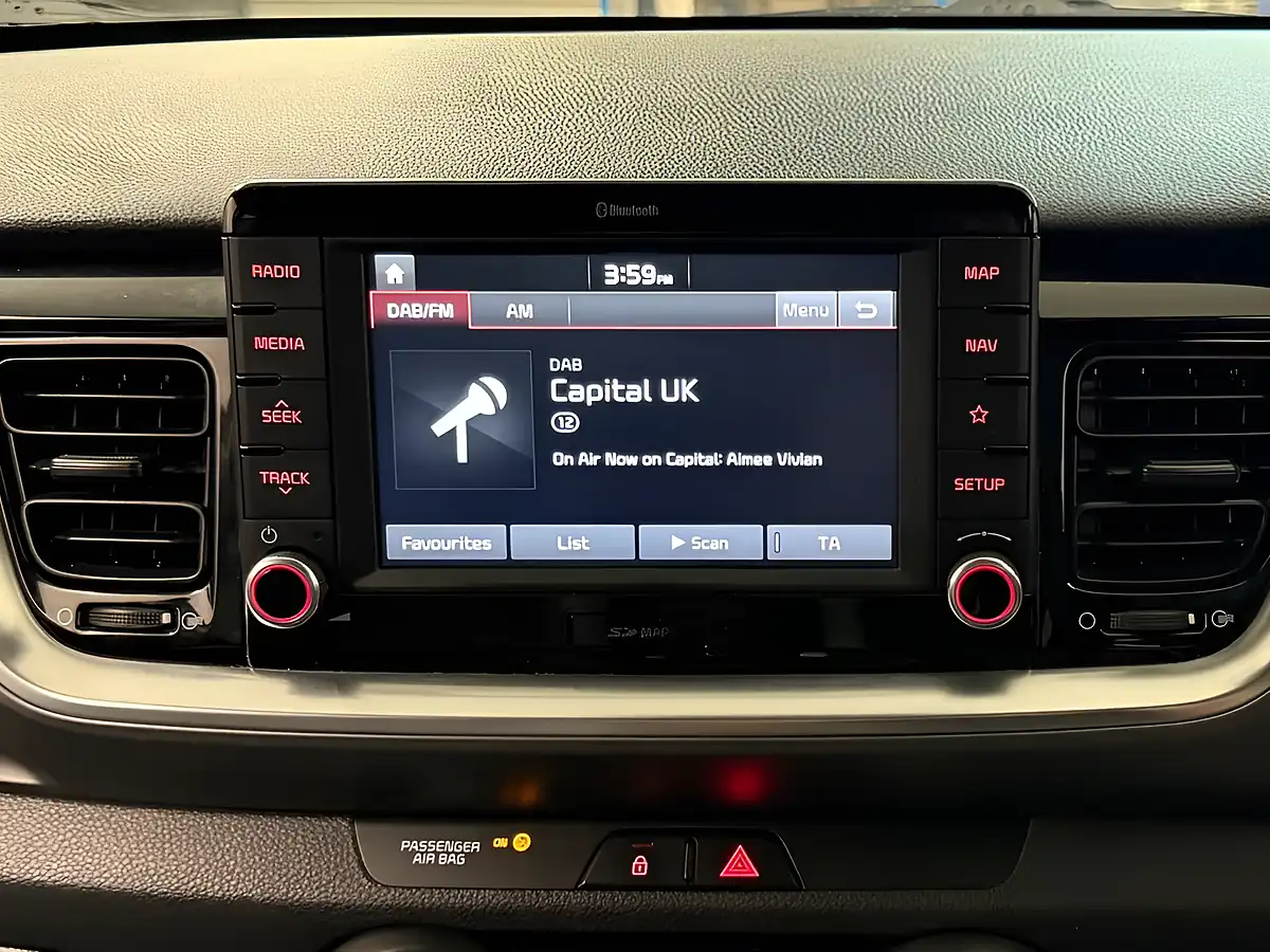 Used 2020 Kia Stonic 3 Graphite Grey - Interior and Exterior details 15