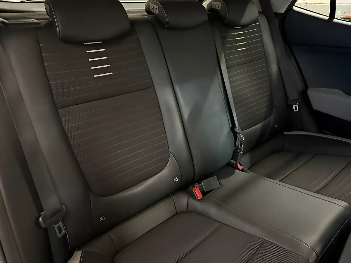 Used 2020 Kia Stonic 3 Graphite Grey - Interior and Exterior details 19