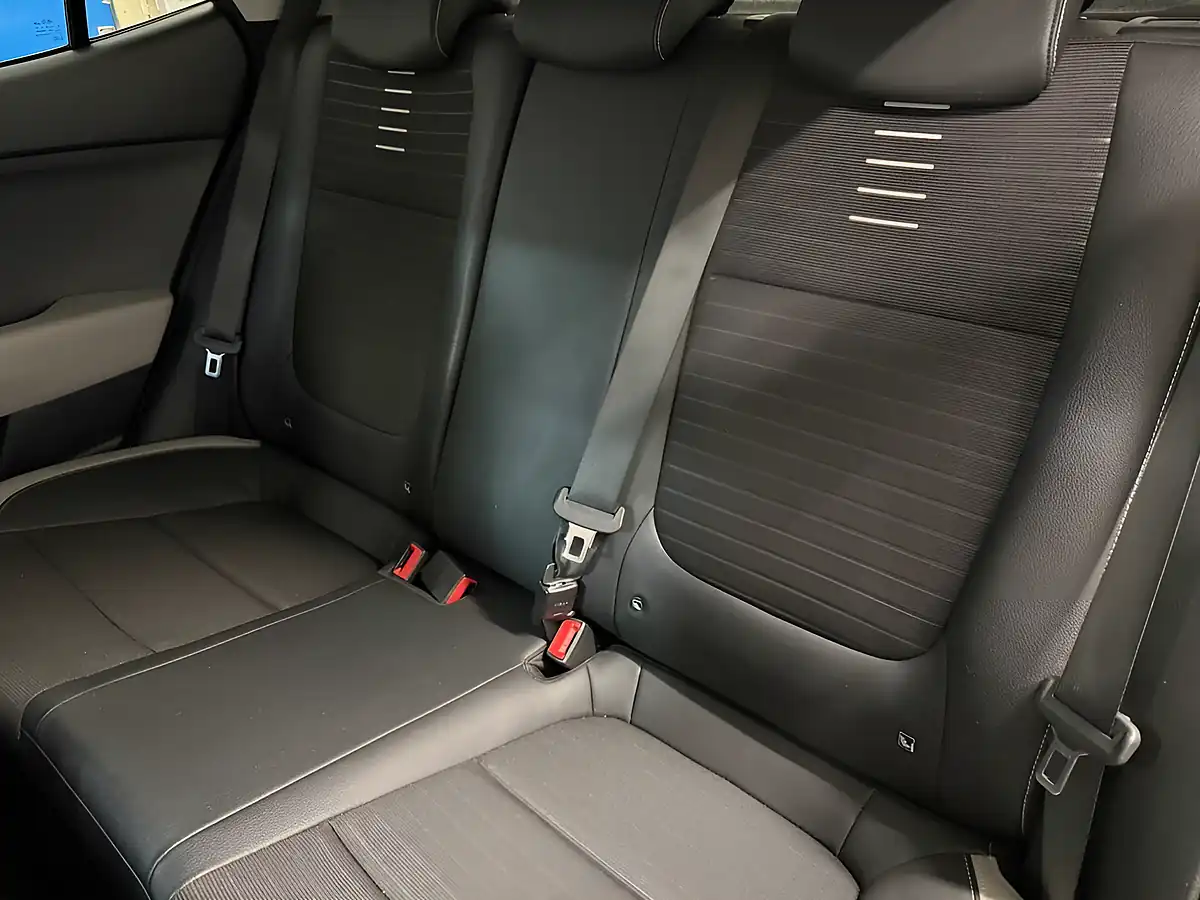 Used 2020 Kia Stonic 3 Graphite Grey - Interior and Exterior details 20