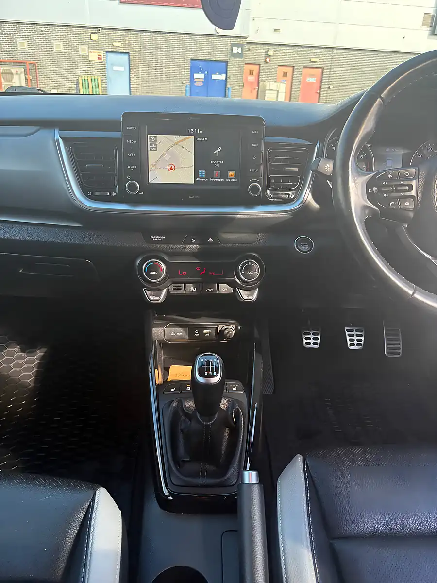 Used 2020 Kia Stonic 4 Black - Interior and Exterior details 12