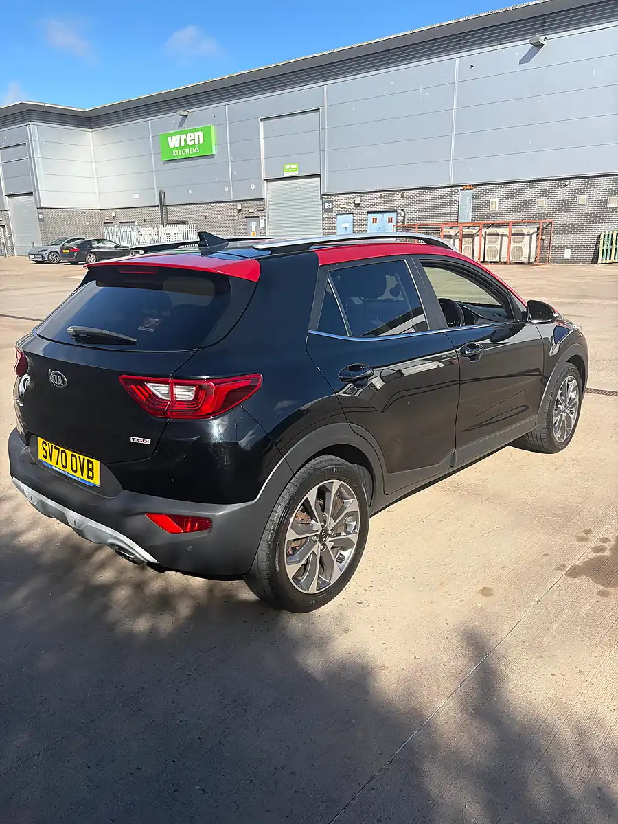 Used 2020 Kia Stonic 4 Black - Interior and Exterior details 5