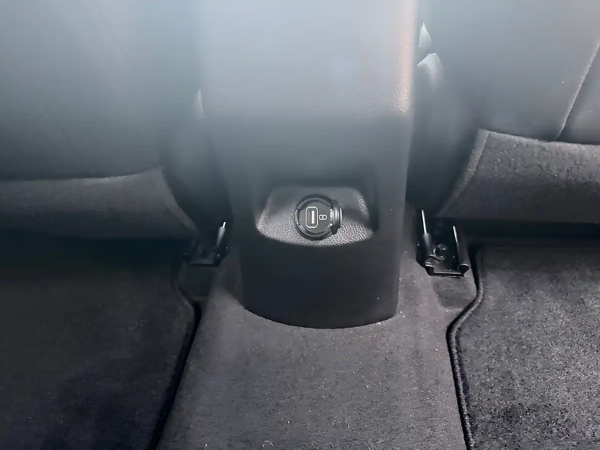 Used 2020 Kia Stonic 4 Grey - Interior and Exterior details 14