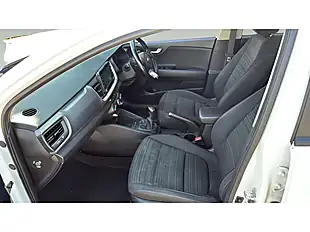 Used 2020 Kia Stonic Stonic 2 White - Interior and Exterior details 9