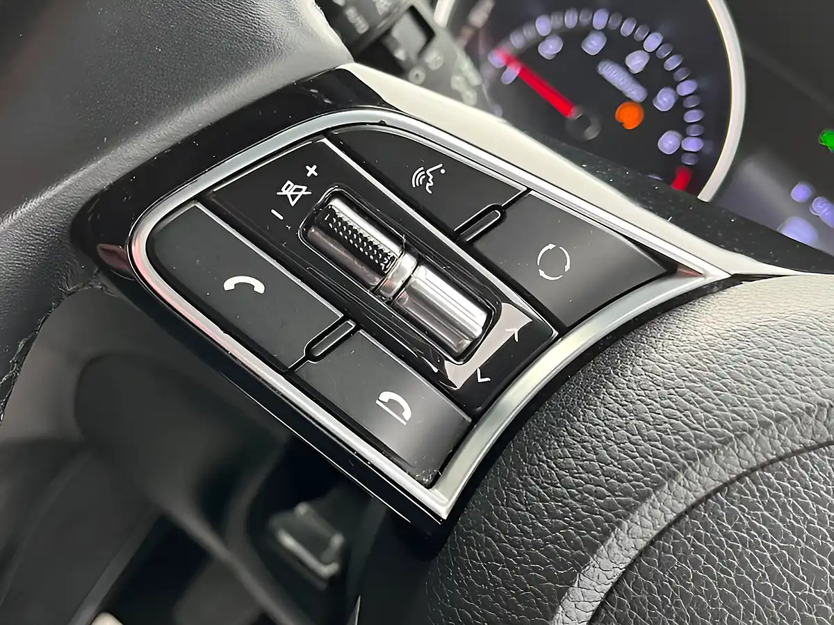 Used 2020 Kia Xceed 2 Grey - Interior and Exterior details 11