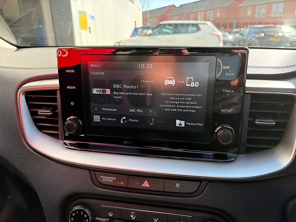 Used 2020 Kia Xceed 2 Lunar Silver - Interior and Exterior details 15