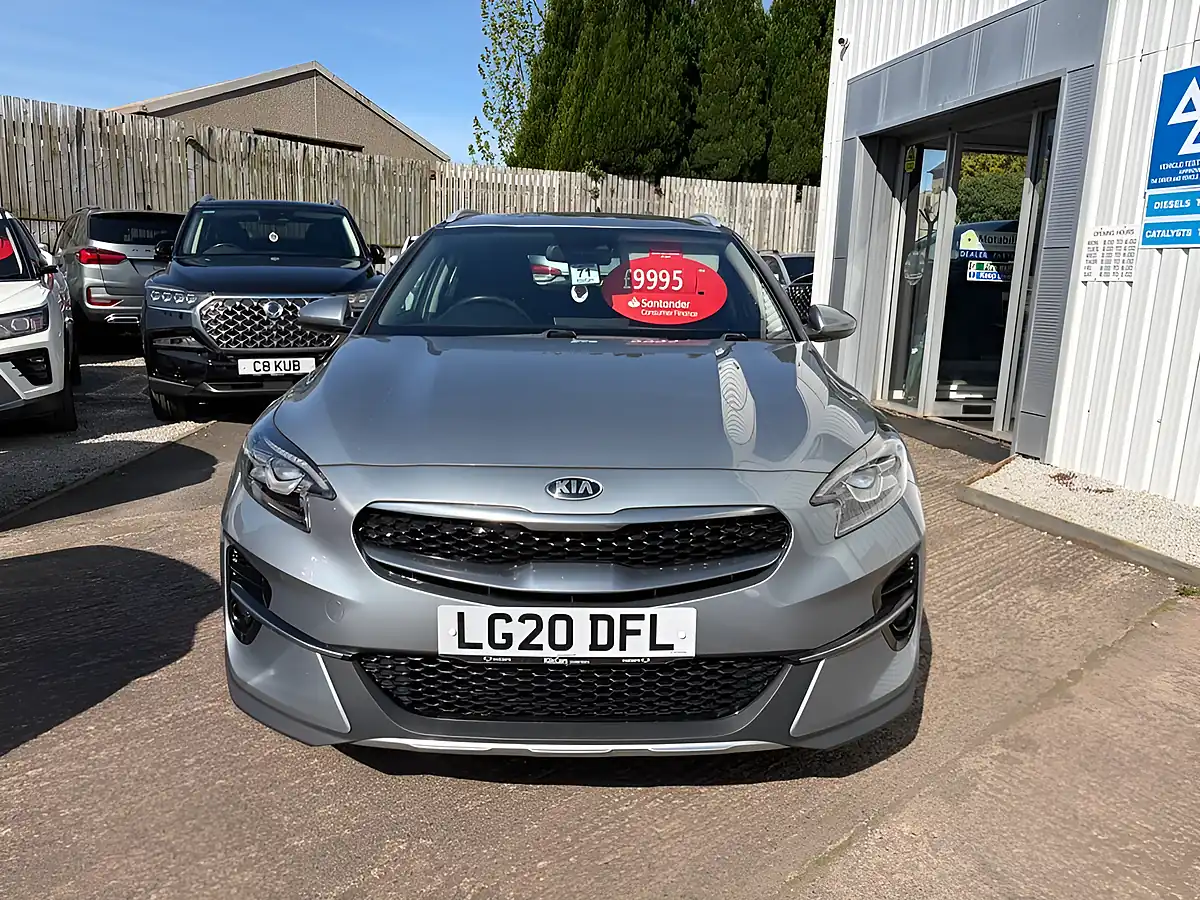 Used 2020 Kia Xceed 2 Lunar Silver - Interior and Exterior details 2