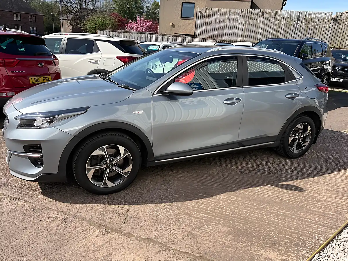 Used 2020 Kia Xceed 2 Lunar Silver - Interior and Exterior details 5