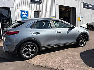 Used 2020 Kia Xceed 2 Lunar Silver - Interior and Exterior details 9