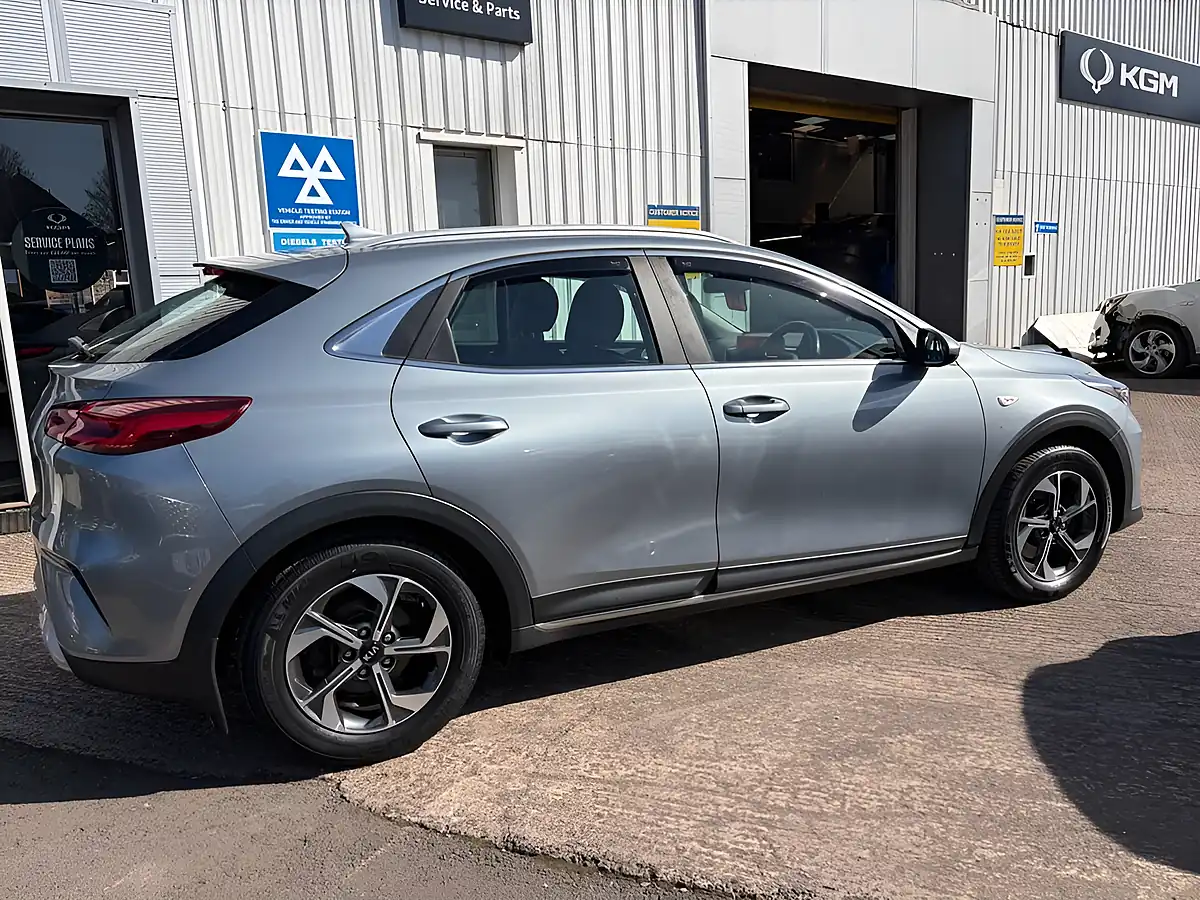 Used 2020 Kia Xceed 2 Lunar Silver - Interior and Exterior details 9