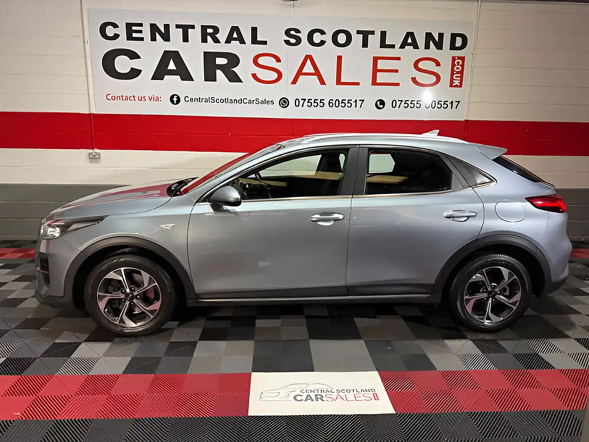 Used 2020 Kia Xceed 2 Silver - Interior and Exterior details 4