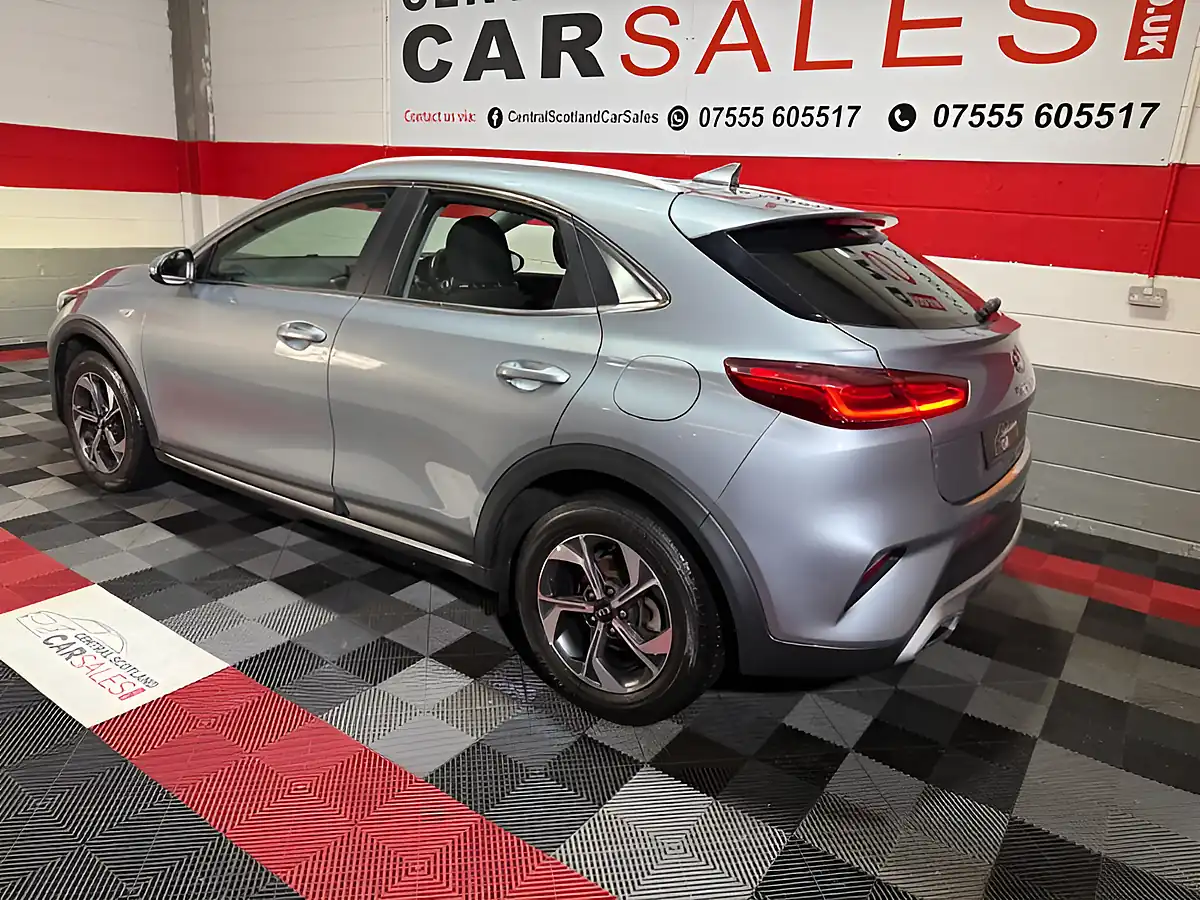 Used 2020 Kia Xceed 2 Silver - Interior and Exterior details 7