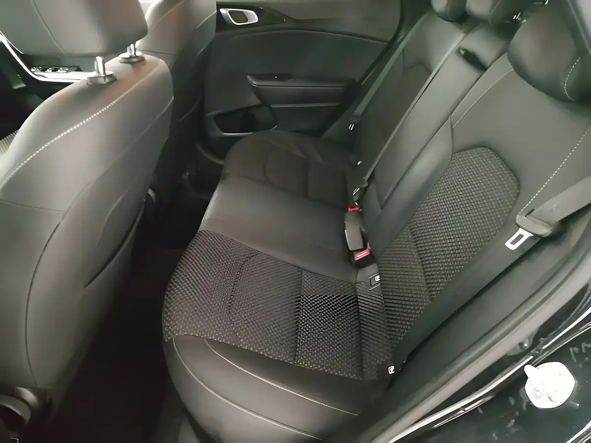 Used 2020 Kia Xceed 3 Black - Interior and Exterior details 13