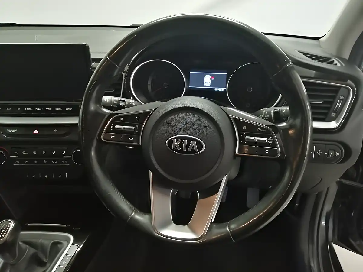 Used 2020 Kia Xceed 3 Black - Interior and Exterior details 7