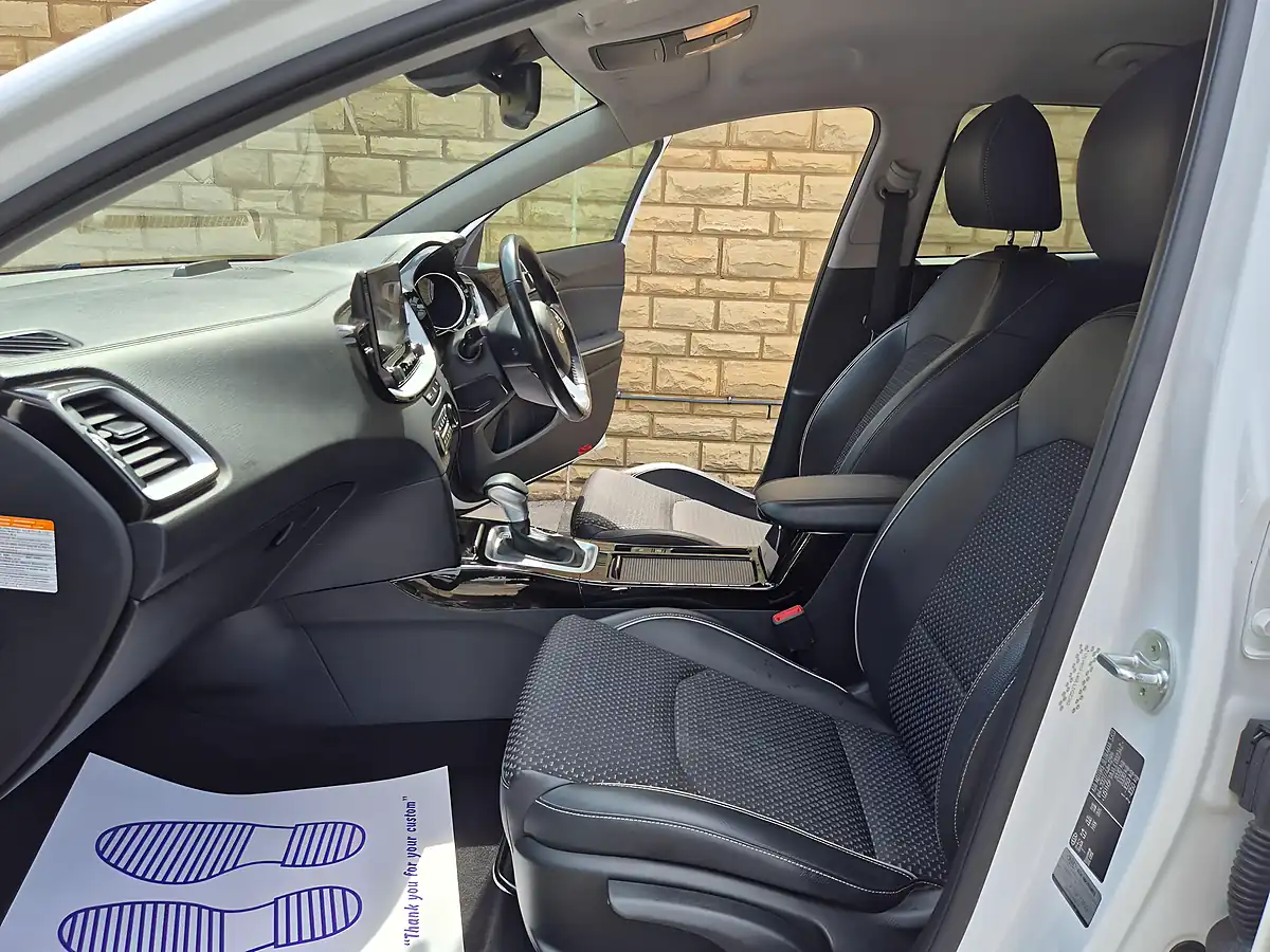 Used 2020 Kia Xceed 3 White - Interior and Exterior details 13