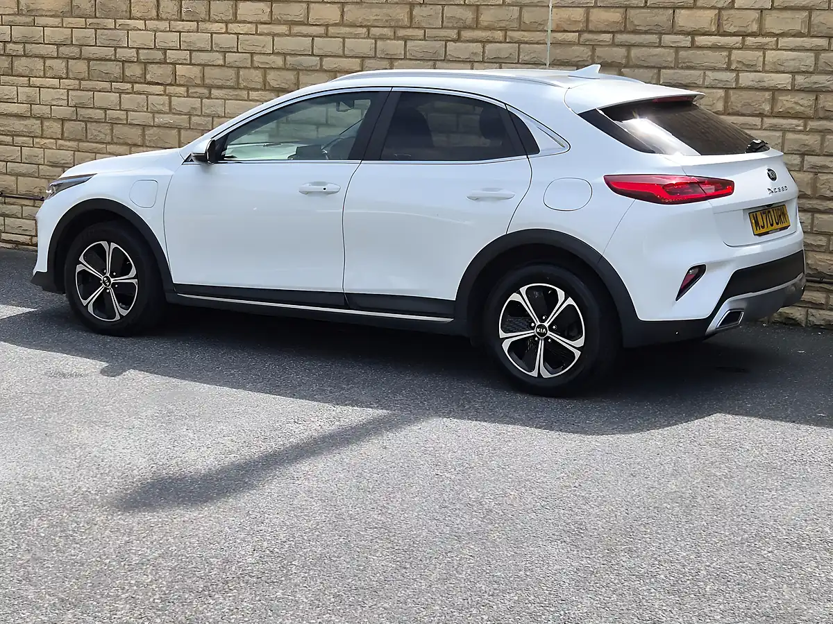 Used 2020 Kia Xceed 3 White - Interior and Exterior details 17