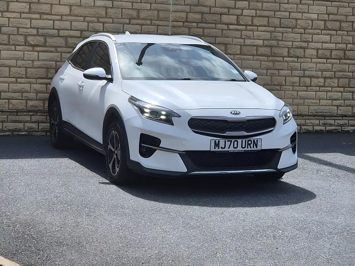 Used 2020 Kia Xceed 3 White - Interior and Exterior details 8
