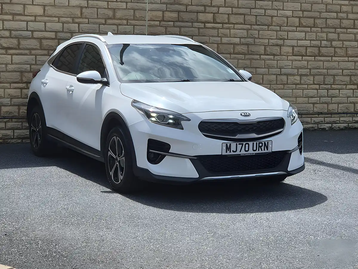 Used 2020 Kia Xceed 3 White - Interior and Exterior details 9