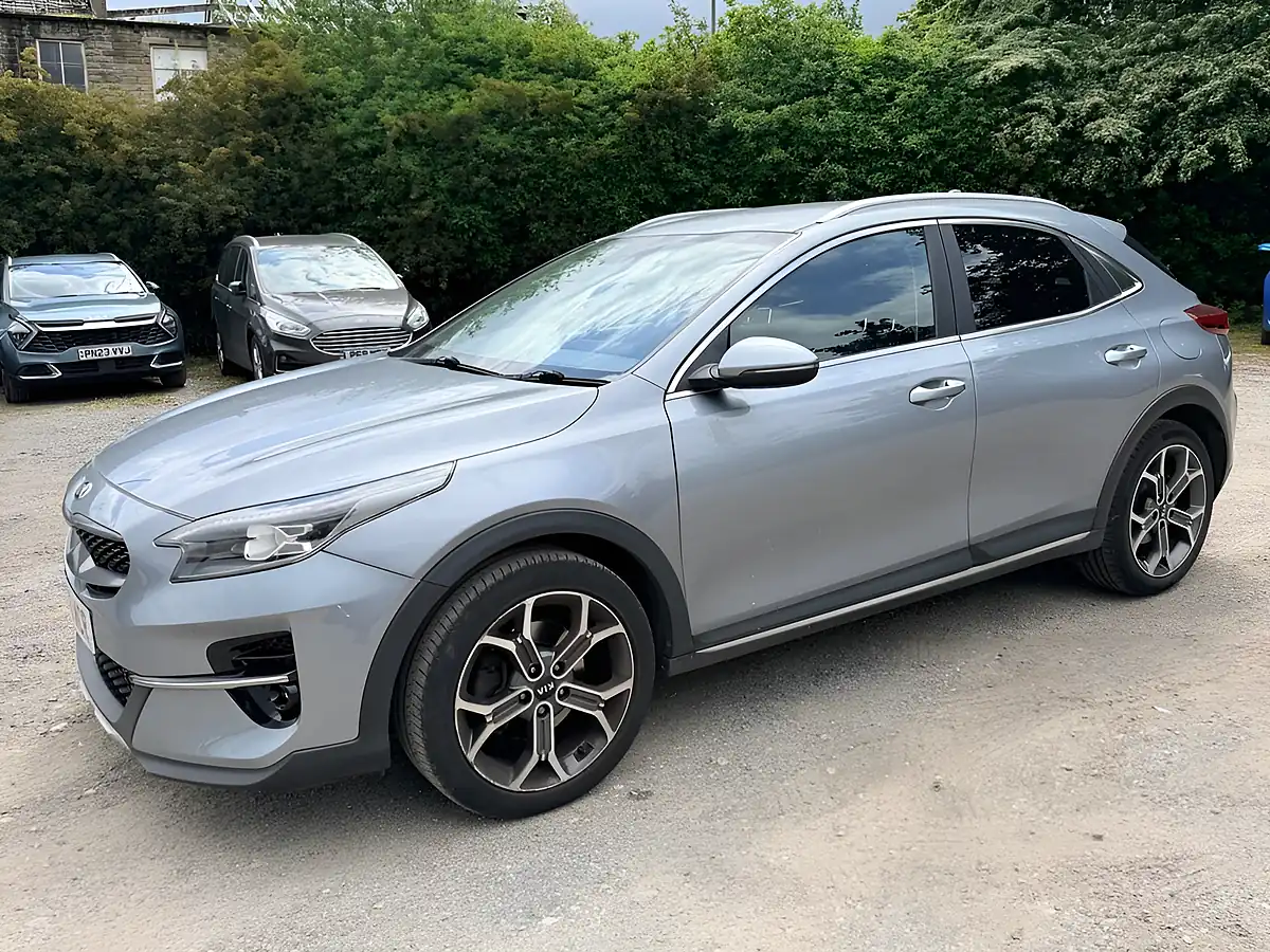 Used 2020 Kia Xceed Edition Lunar Grey - Interior and Exterior details 8