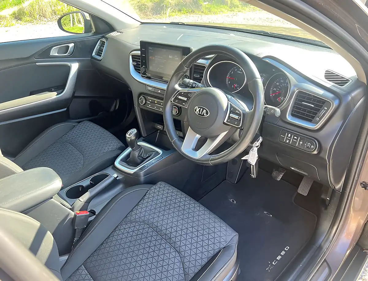 Used 2020 Kia Xceed Xceed 2 Copper Stone - Interior and Exterior details 12