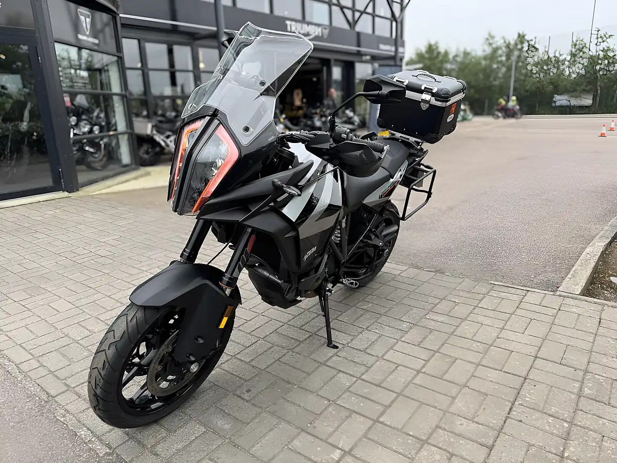 Used 2020 Ktm 1290 Super Adventure S Silver - Interior and Exterior details 5
