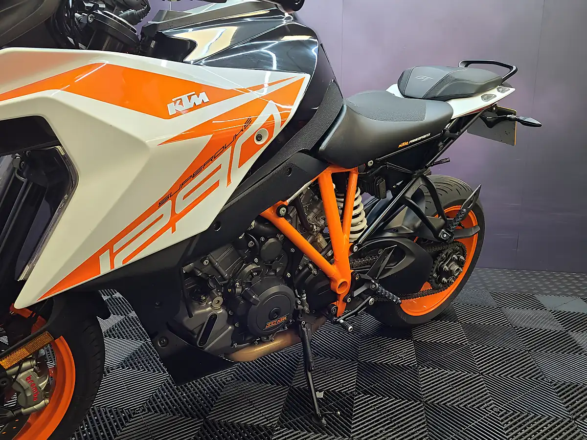 Used 2020 Ktm 1290 Super Duke GT White - Interior and Exterior details 10