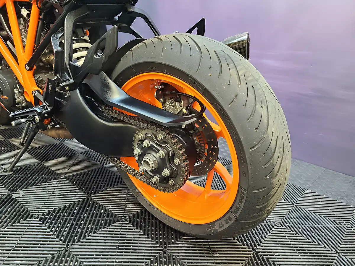 Used 2020 Ktm 1290 Super Duke GT White - Interior and Exterior details 17