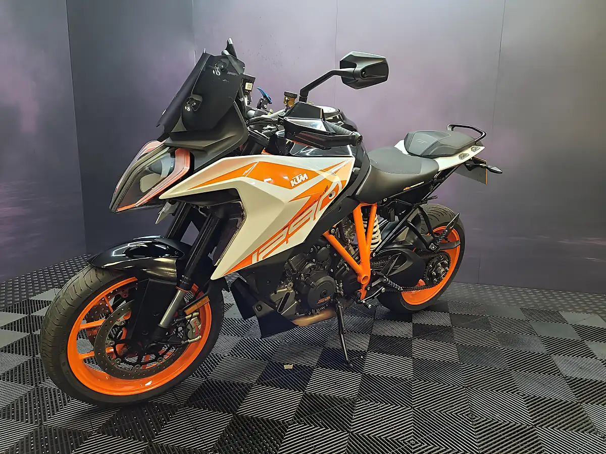 Used 2020 Ktm 1290 Super Duke GT White - Interior and Exterior details 4