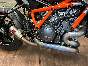Used 2020 Ktm 1290 Super Duke R Black - Interior and Exterior details 5