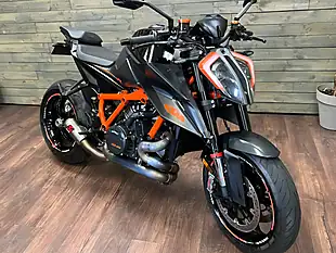 Used 2020 Ktm 1290 Super Duke R Black - Interior and Exterior details 7
