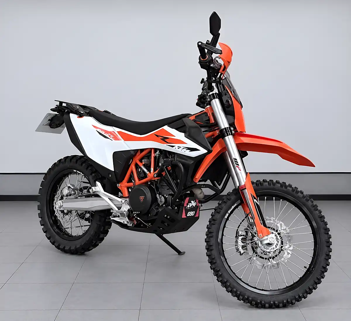Used 2020 Ktm 690 Enduro R Orange - Front View