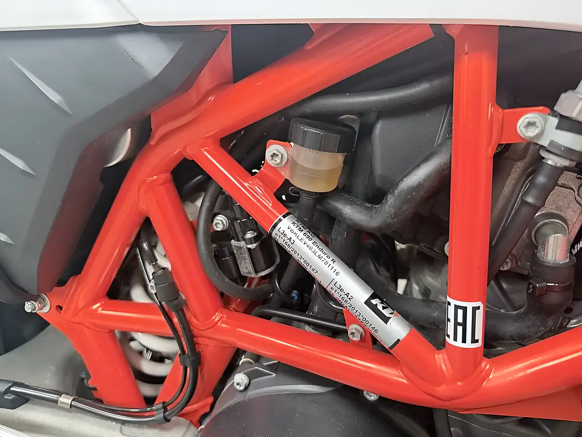 Used 2020 Ktm 690 Enduro R Orange - Interior and Exterior details 11